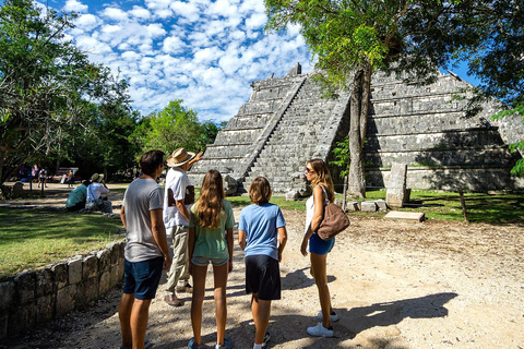 Chichen Itza: Cenote &amp; Valladolid PrivatFrån Cancun: Privat tur till Chichen Itza, Cenote &amp; Valladolid