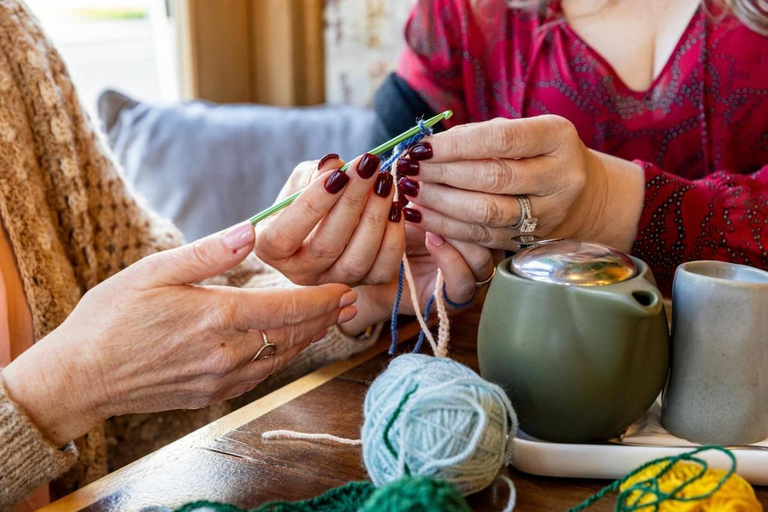 Learn how to crochet or knit in Salzburg