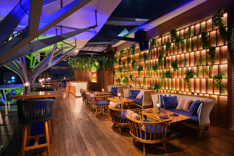 بانكوك: عروض الطعام والشراب على سطح Above Elevenمجموعة مشاركة لشخصين