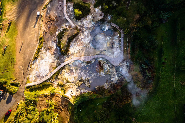 Furnas: Tour di un giorno delle sorgenti termali e della piantagione di tè con pranzoFurnas: tour di un giorno alle sorgenti termali e alla piantagione di tè con pranzo