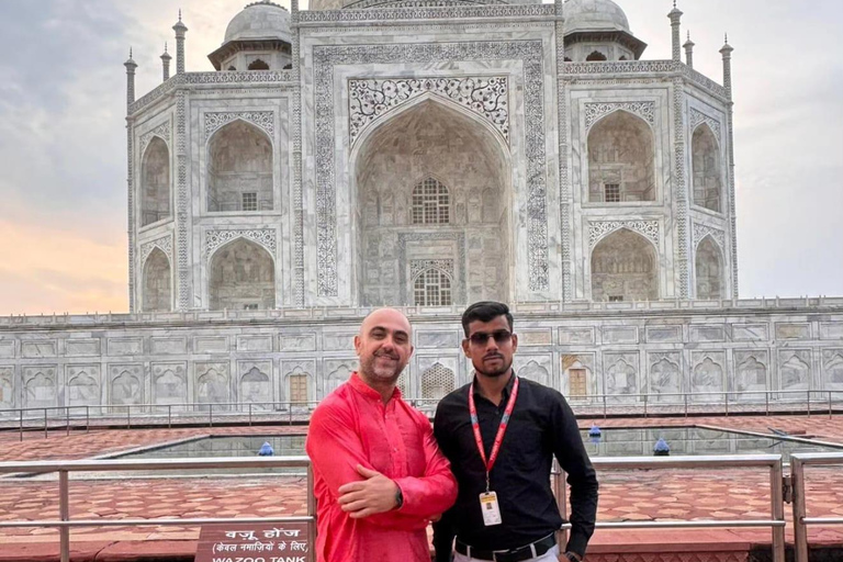 From Delhi: Taj Mahal Sunrise, Agra Fort, and Baby Taj Tour From Agra: Tour with Transportation & Guide Only