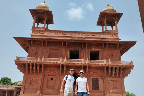 Taj Mahal Tour with Lord Shiva Temple From Delhi