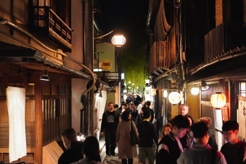 Kioto: 3-godzinna wycieczka z przewodnikiem po Gion w nocy
