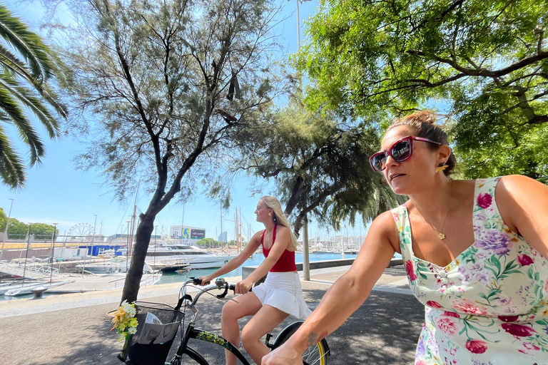Barcelona, passeio de bicicleta incrível, com guia holandês!Barcelona, passeio de bicicleta incrível, com guia em português!