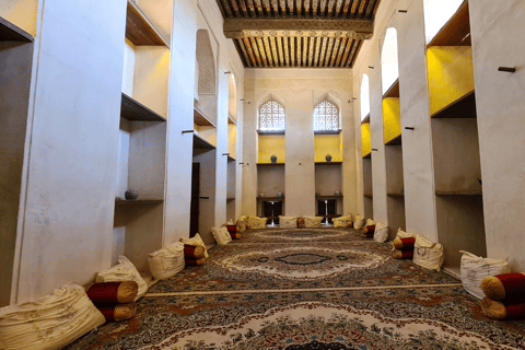 Private Historical Tour - Nizwa Fort, Bahla, Jabreen Castle