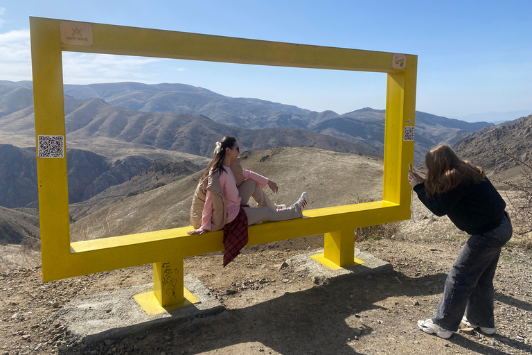 Yerevan: 2-Day Waterfalls and Nature Tour