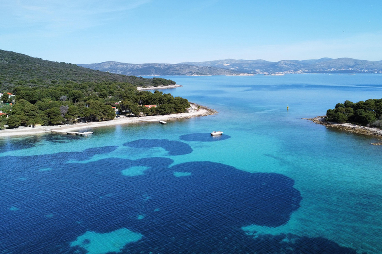 Visite d&#039;une jounée en bateau privé à Hvar et BračVisite privée d&#039;une journée en bateau rapide à Hvar et Brač au départ de Split