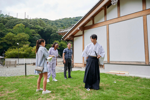 Osaka: Swordsmanship Private Tour - Trainiert von einem Großmeister