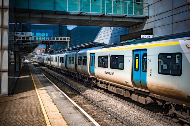 Londres: traslado en tren exprés desde/hasta el aeropuerto de Luton