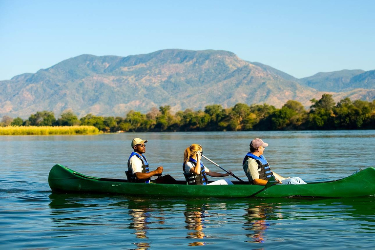 Excursão de um dia ao Parque Nacional Nakuru e ao Lago Naivasha