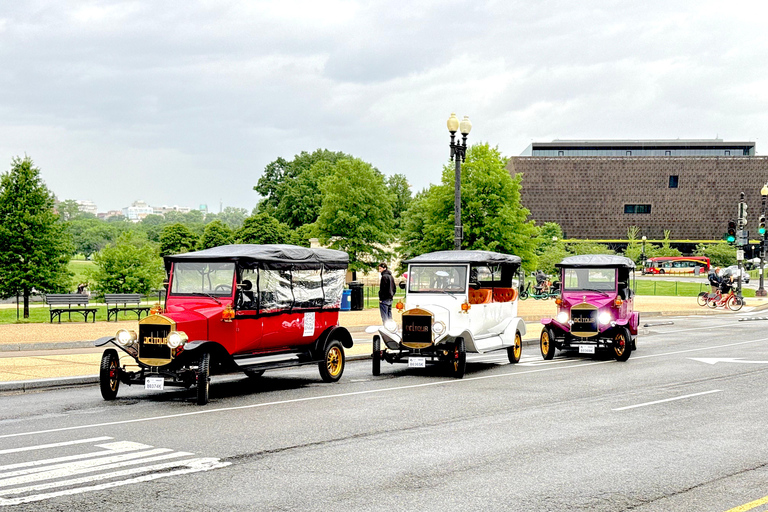 فيلادلفيا: جولة إرشادية على متن سيارة كلاسيكية ليلاً ونهارًاجولة جماعية نهارًا وليلًا (ساعتين)