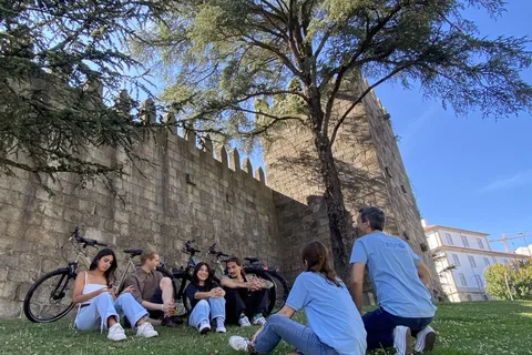 Porto: Guided e-bike tours in Porto and Gaia