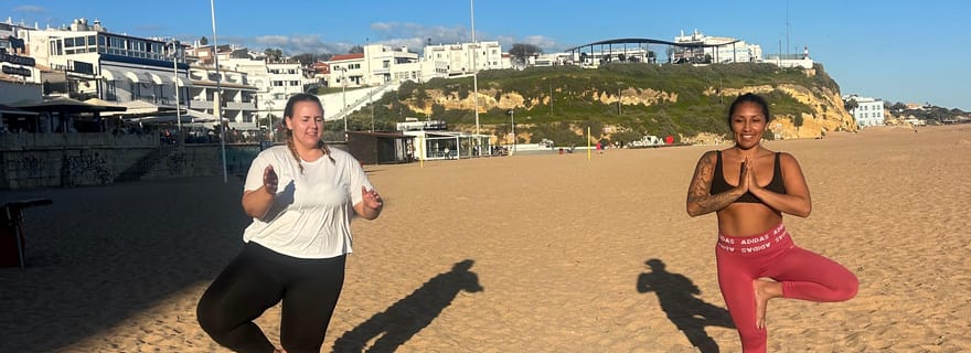 Albufeira : yoga au coucher du soleil sur la plage