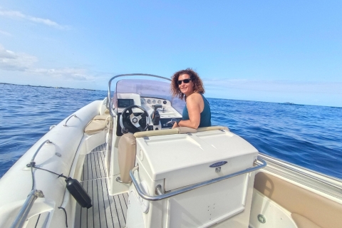 Excursión en barco privado: de 2 a 6 horas de felicidad junto al marExcursión en lancha motora de lujo 2 horas