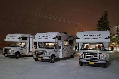 Luxury Motorhome Aurora Chasing Tour Small Group and Private