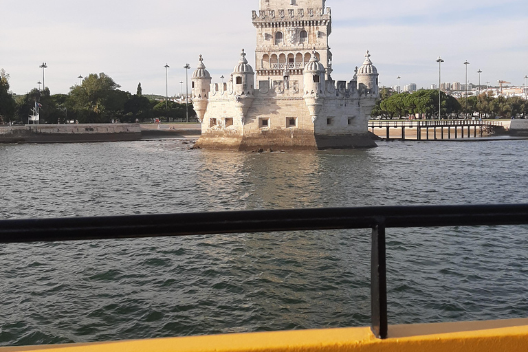 Lizbona: Rejs żółtą łodzią po rzece TagLizbona: rejs łodzią Yellow Boat po Tagu