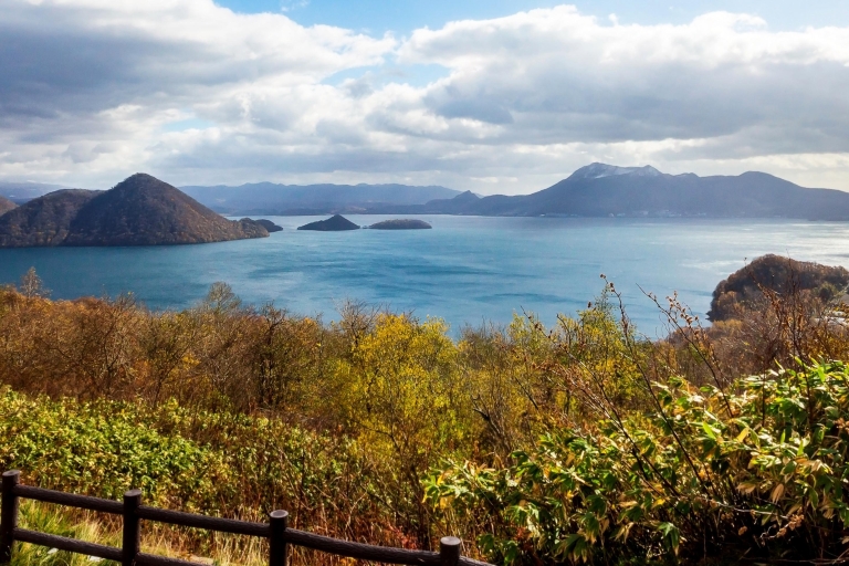 Van Sapporo: Lake Toya, Noboribetsu, privétour van 1 dag