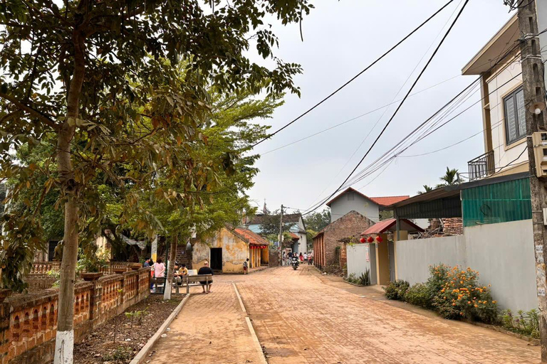 Hanoi: Duong Lam, Carpentry & Silk Village Or Incense & Hat Private: Incense Village & Hat Village & Silk Village