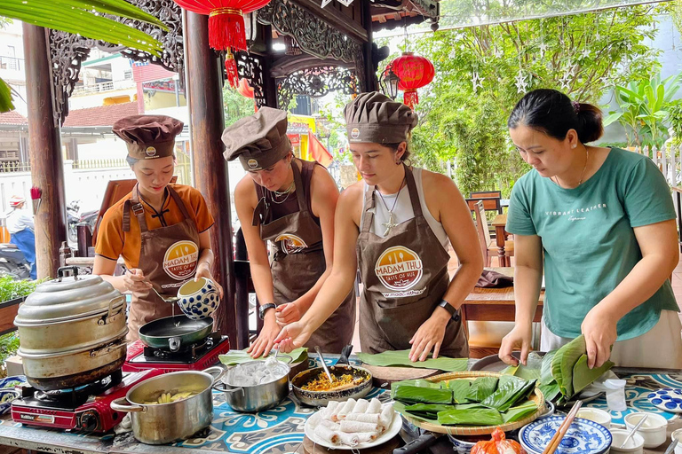 Hue Cooking Class : Best Local Restaurants with Madam Thu Hue cooking class without Pick Up & Local Market