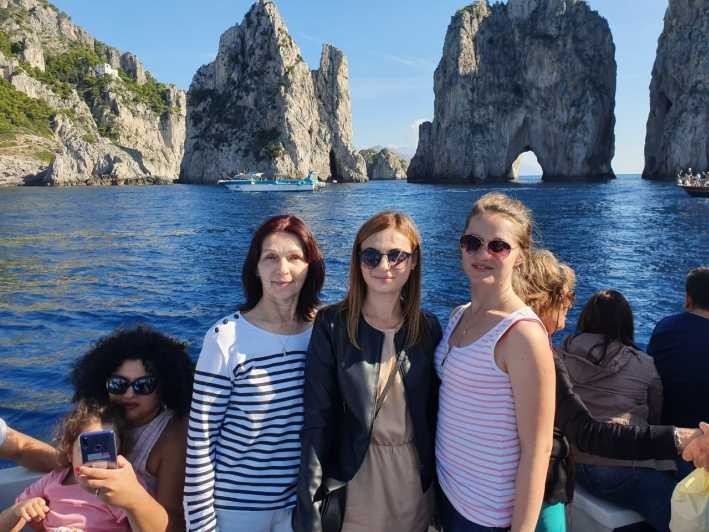 From Naples: Capri Island Tour with Lunch and Blue Grotto