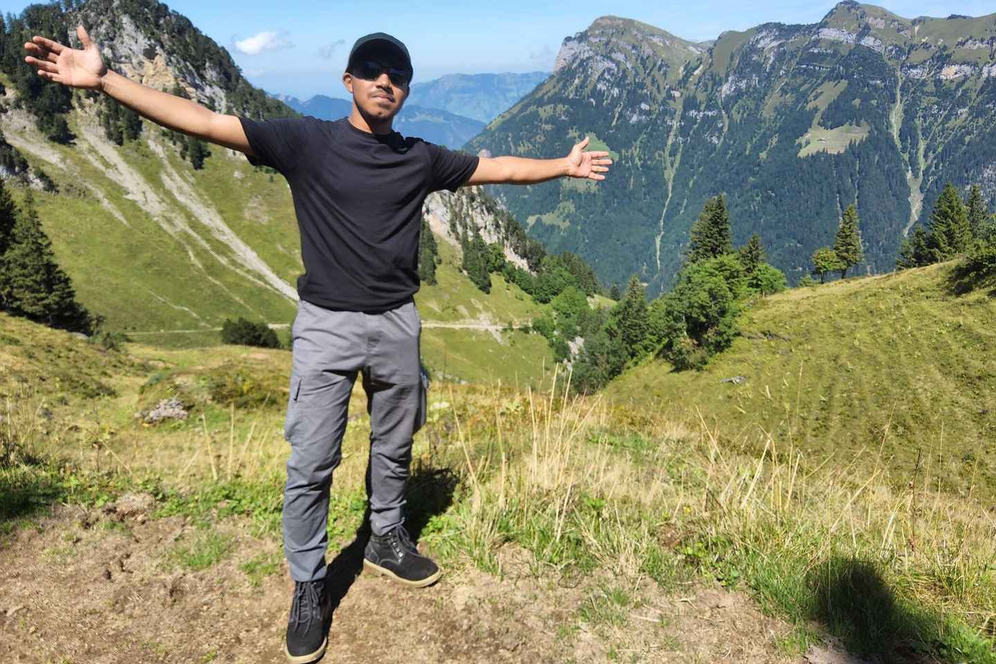 Zurich Day Trip: Rophaien Mountain Hike with Local Guide