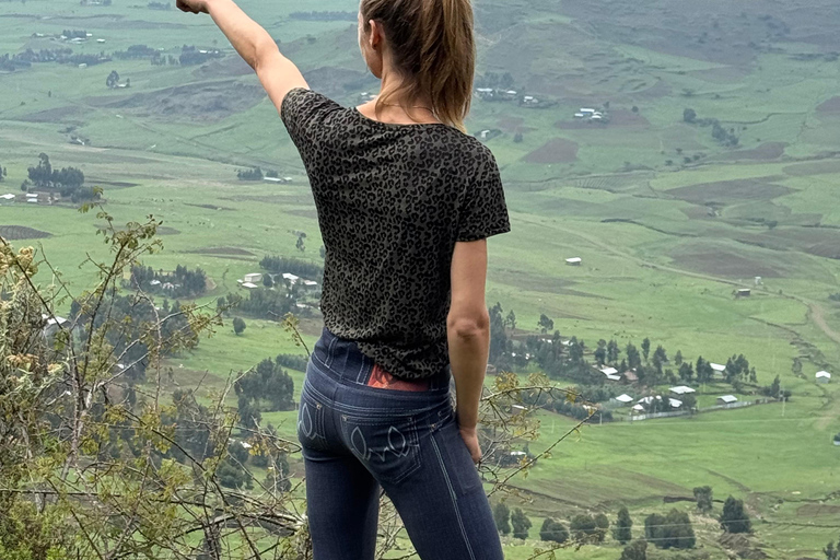 Addis Ababa: Mount Entoto Hike, Injera & Hyena Experience