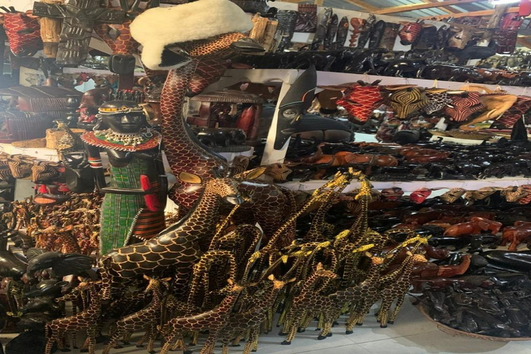 Nairobi: City view and cultural shopping experience