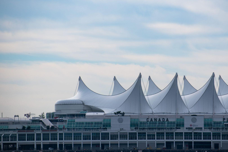 Best of Vancouver: Private Walking Tour with a Local Private City Walking Tour - 3Hr