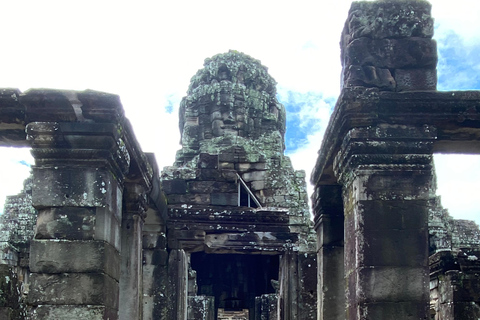 Phnom Penh–Siem Reap Angkor: 5 Day Private Tour in Cambodia Start from Phnom Penh to Siem Reap