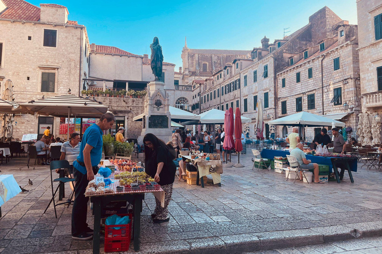 Flavors of Dubrovnik: Full Meal Food Tour in Small Group