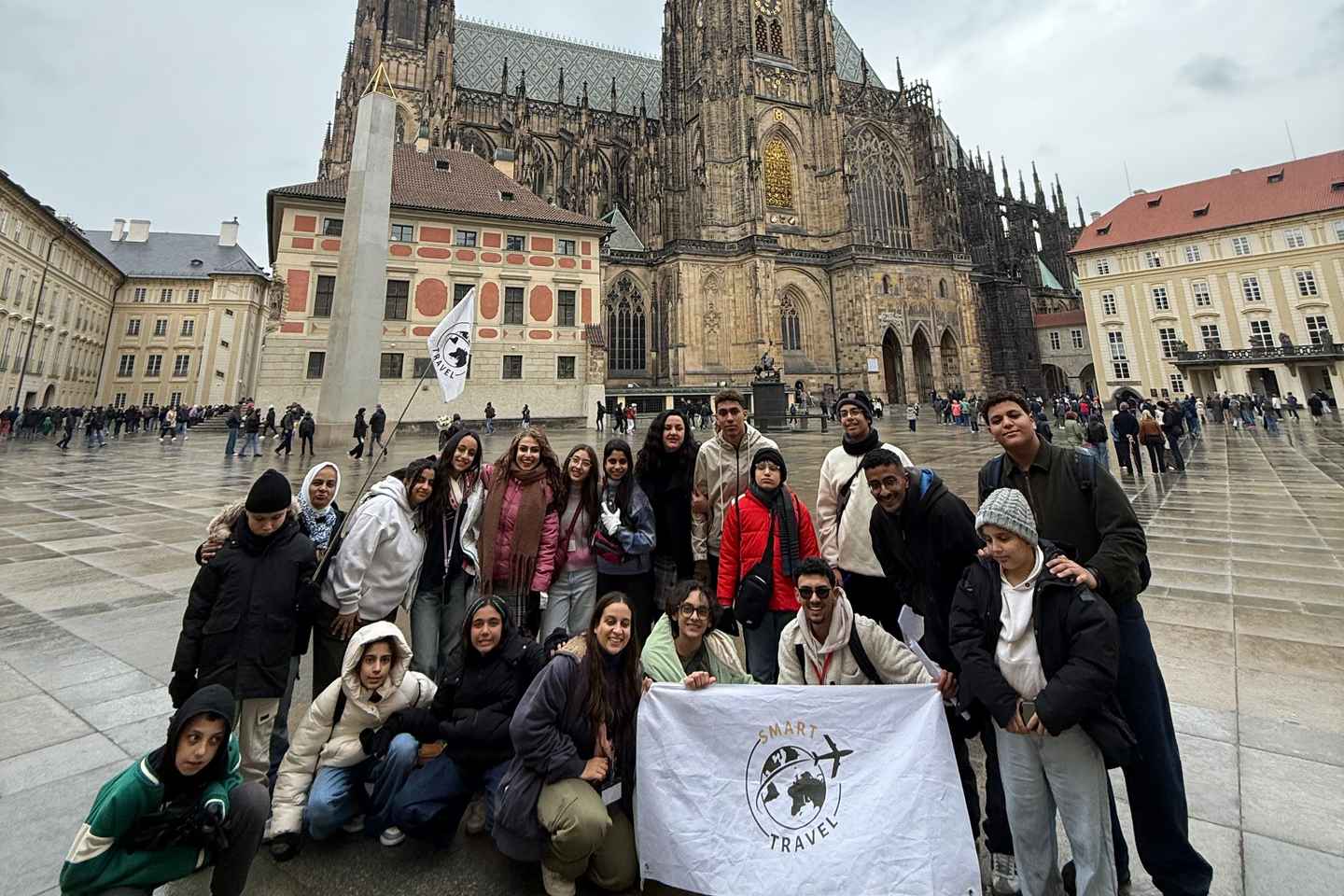 Prague: Castle, Charles Bridge, and Old Town Walking Tour - Private Guided tour Prague castle,lesser town, charles bridg