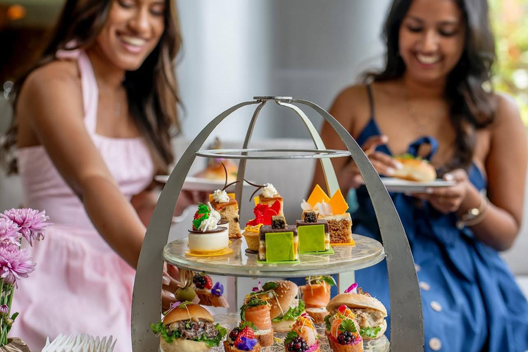 Colombo Luxury High Tea Day Tour From Negombo All-Inclusive