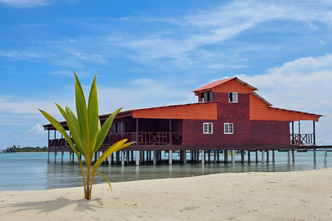 Panama City: San Blas Tropical Adventure – 3 Islands with Lunch at a Local Restaurant Tropical Adventure in Guna Yala: 3 Islands with Lunch at a Local Restaurant