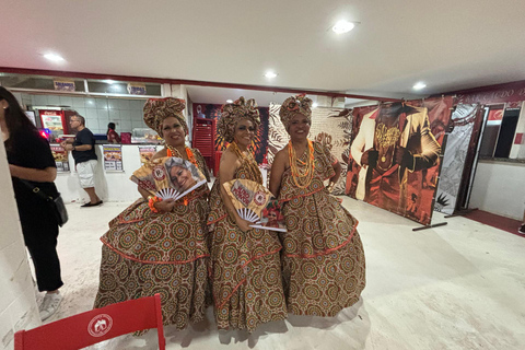 Rio de Janeiro/Copacabana: Prove della scuola di samba Salgueiro