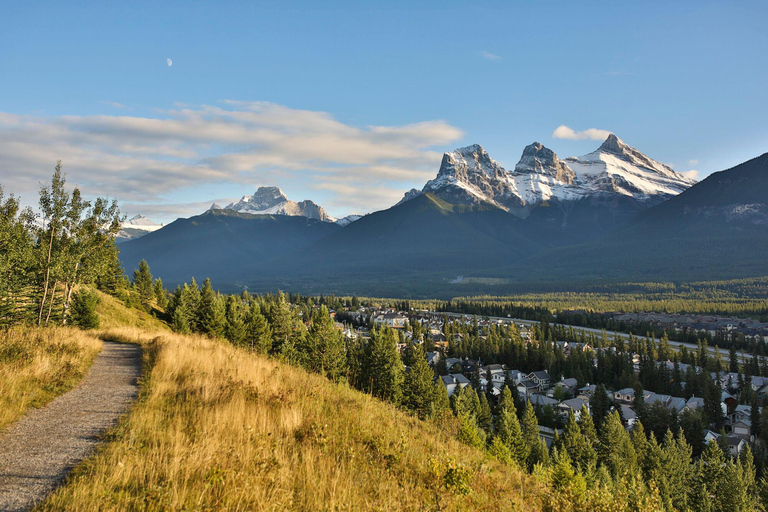 Canmore: 3 Hour Local Explorer Tour and Hike with a Guide