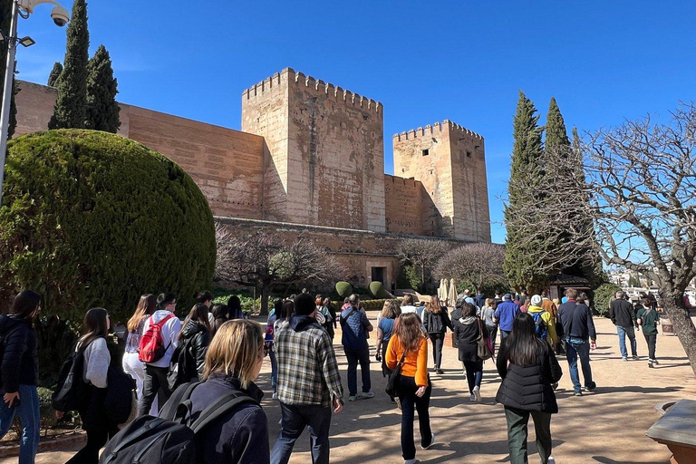 Alhambra Surroundings: History, Architecture and Legends