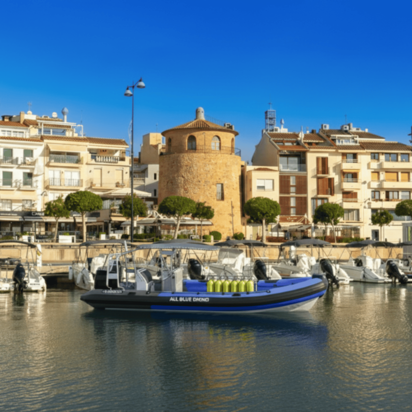 Schnorcheln und Bootsfahrt bei Sonnenuntergang in Cambrils mit Aperitif