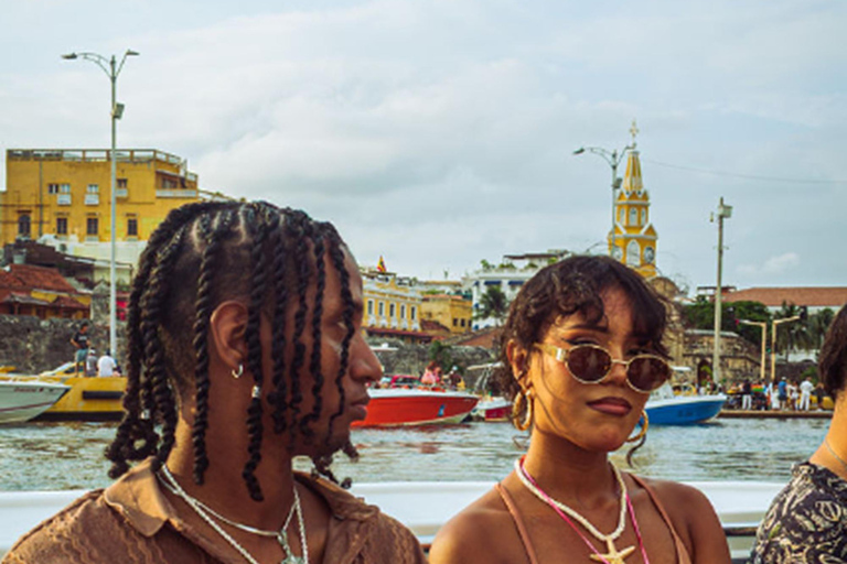 Carthagène : visite de la baie avec open bar, coucher de soleil et discothèqueCarthagène : excursion dans la baie avec open bar, coucher de soleil et soirée disco