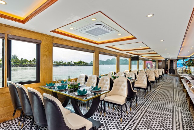Visit Hanoi Halong Bay 5-Star Cruise with lunch Buffet & Kayaking in Hanoi, Vietnam