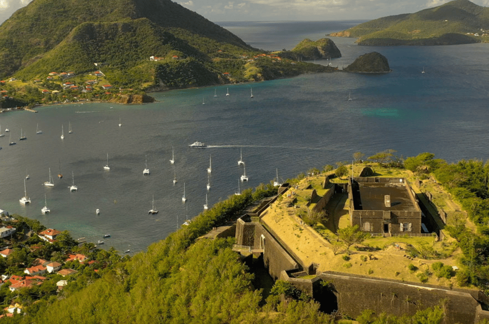 eBike Island Aventure dans la baie de l'Unesco Les Saintes - Hizvo