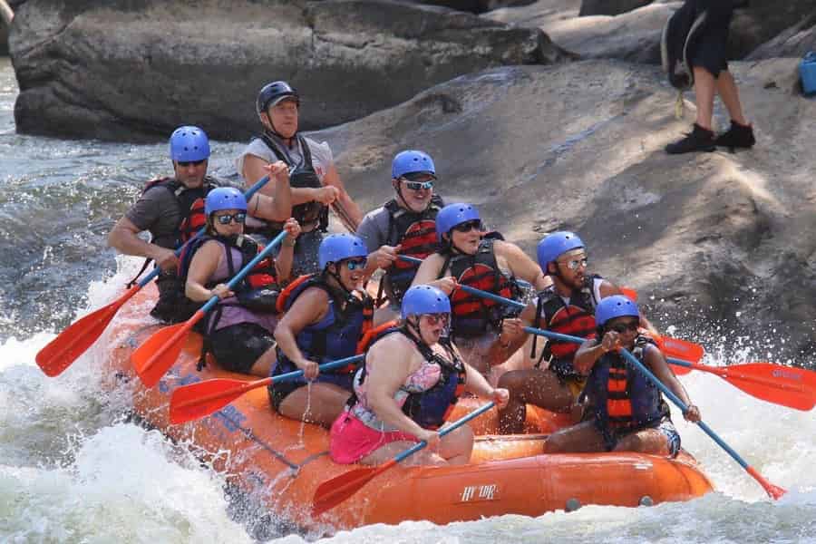 New River Gorge: Ganztagestour mit Rafting auf dem Lower New River. Foto: GetYourGuide