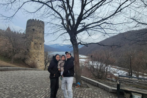 Tbilisi: Kazbegi & Sno Valley Private 4WD Day Tour