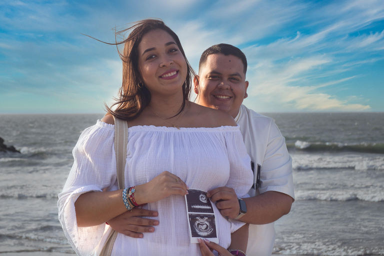 Cartagena: Beach Photoshoot with Professional Photographer