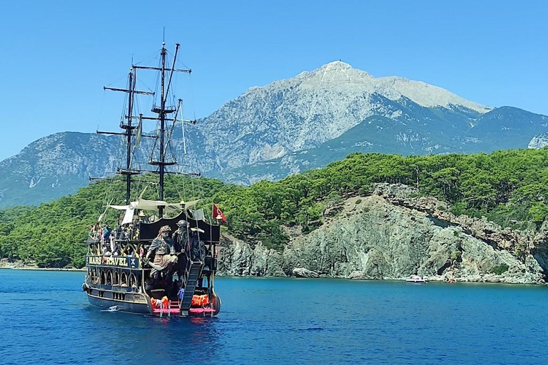 Wycieczka piracka łodzią w Icmeler, lunch i napoje bez ograniczeńRejs piracki w Icmeler, lunch i napoje bez ograniczeń