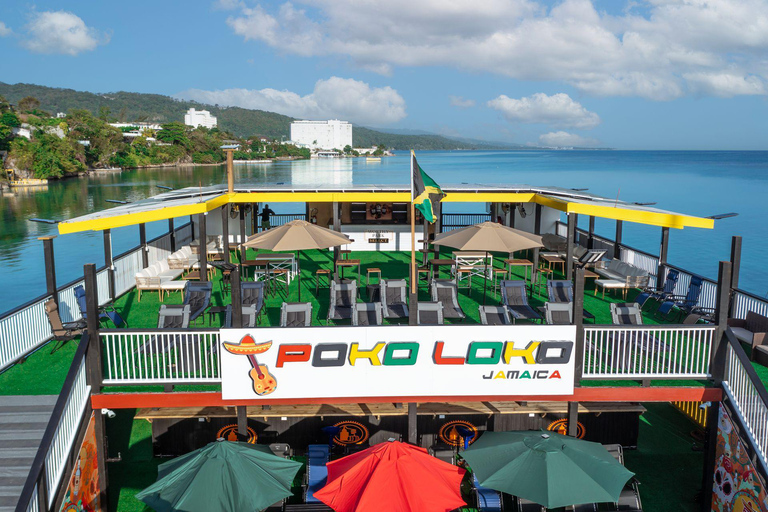Montego Bay : Poko Loko Floating Bar Island Chill TourMontego Bay : Excursion détente sur l&#039;île du bar flottant Poko Loko