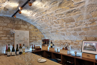 Paris: Wine & Cheese Tasting Master Class Near Eiffel Tower