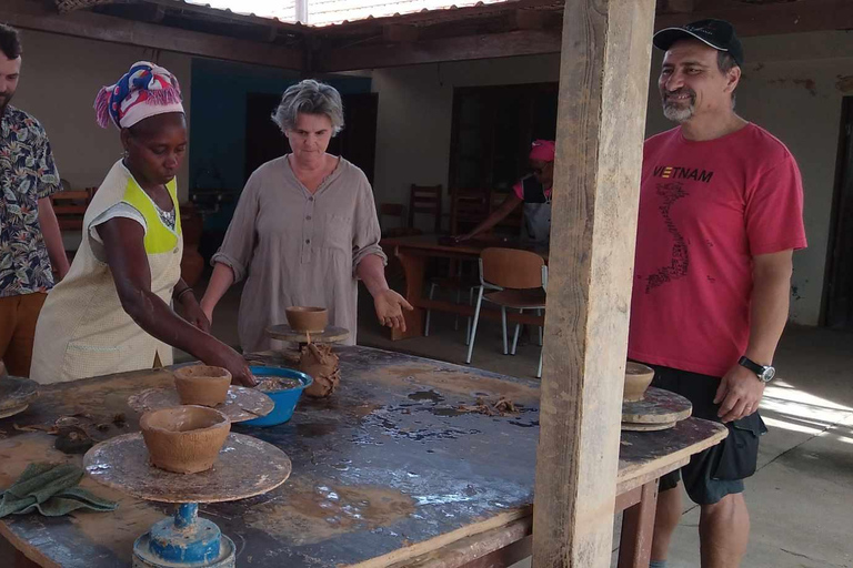 Tràz di Munti: Pottery Workshop, Cachupa Lunch & Hike