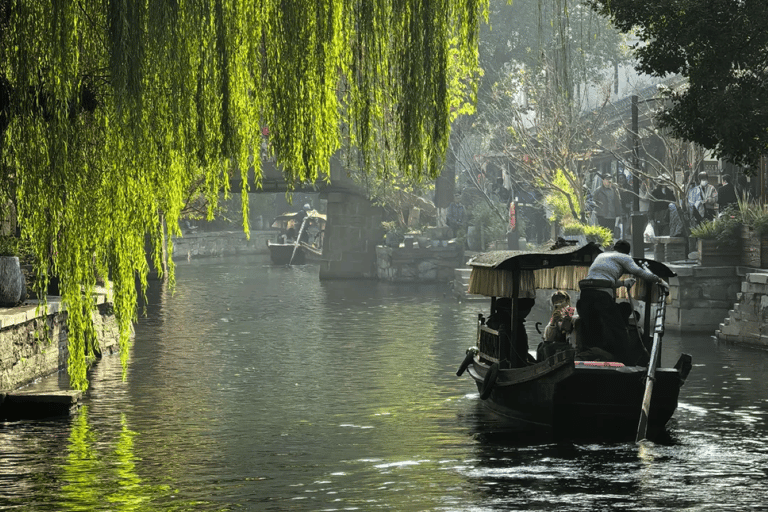 From Shanghai: Zhujiajiao Water Town Tour with Hotel Pickup