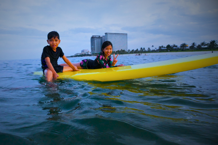 Danang Surf Lesson by Shaka VN