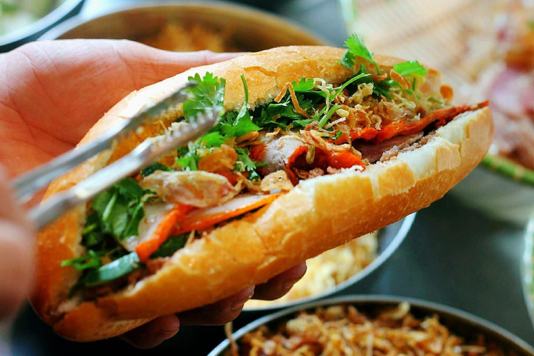 Hanoi: A taste of Hanoi street food with Train Street visit